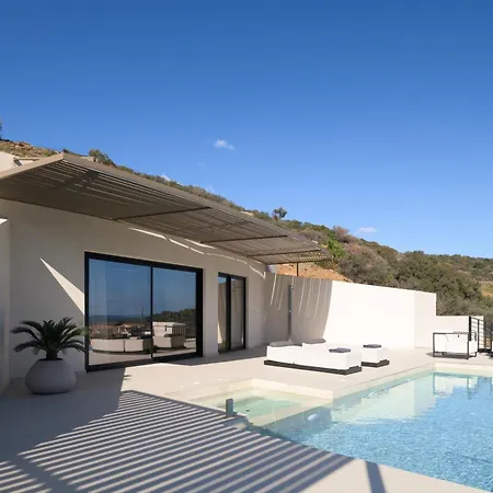 Cueva Villas, With Pool, Seaviews & Close To Sea, By Thinkvilla Willa Bali (Crete)