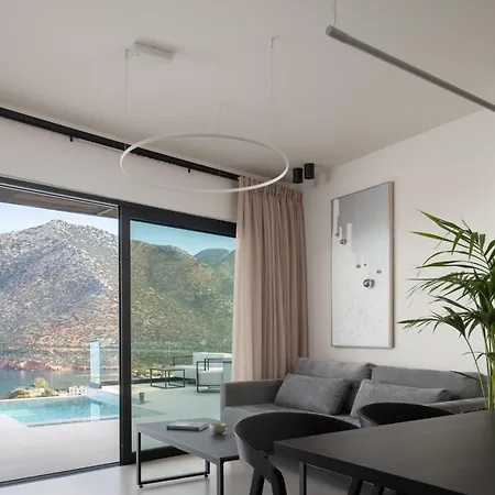 Willa Cueva Villas, With Pool, Seaviews & Close To Sea, By Thinkvilla Bali (Crete)