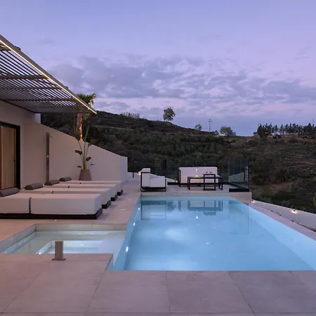 Cueva Villas, With Pool, Seaviews & Close To Sea, By Thinkvilla Bali (Crete)