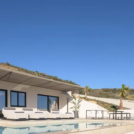 Cueva Villas, With Pool, Seaviews & Close To Sea, By Thinkvilla Willa Bali (Crete)