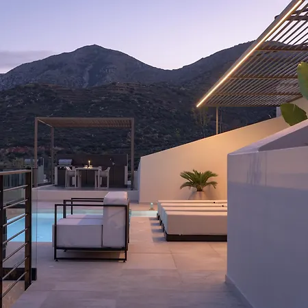 Cueva Villas, With Pool, Seaviews & Close To Sea, By Thinkvilla Willa *