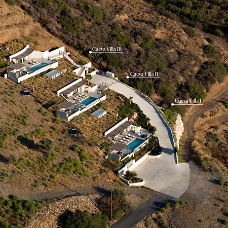 Cueva Villas, With Pool, Seaviews & Close To Sea, By Thinkvilla Willa Bali (Crete)